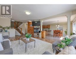 386 CHAMPLAIN AVENUE - 8