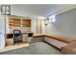 84 BAIRD STREET S - 23