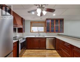 36 ROSSITER ROAD - 24