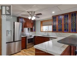 36 ROSSITER ROAD - 25