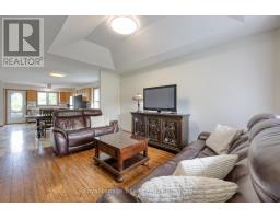 36 ROSSITER ROAD - 8