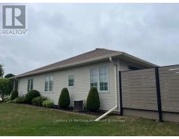 1 - 21 BALAZS COURT - 17