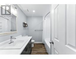 25 - 141 BAY STREET - 15