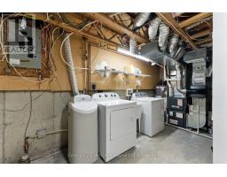 25 - 141 BAY STREET - 26