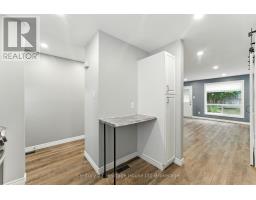 25 - 141 BAY STREET - 7