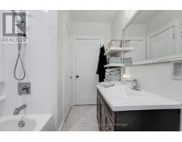 105 KING STREET E - 32