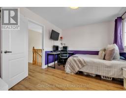 10 WESTVIEW COURT - 21