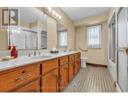 81 BEE STREET - 10