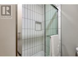 12 - 19 ANDERSON STREET - 32