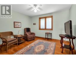 5 THOMAS AVENUE - 16