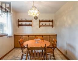 6 CARLETON CRESCENT - 13