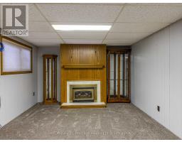 6 CARLETON CRESCENT - 21