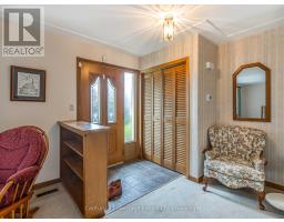 6 CARLETON CRESCENT - 7