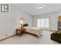 51 DEMEYERE AVENUE - 16
