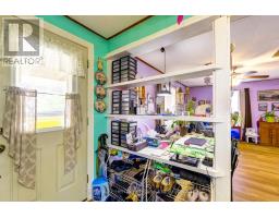 38 SANDERSON STREET - 14