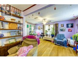 38 SANDERSON STREET - 21