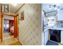 38 SANDERSON STREET - 24