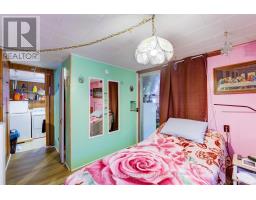 38 SANDERSON STREET - 29