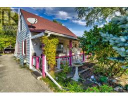 38 SANDERSON STREET - 3