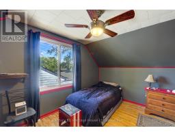 38 SANDERSON STREET - 34