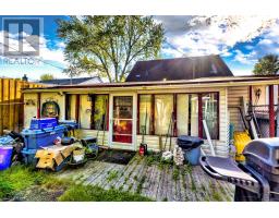 38 SANDERSON STREET - 41