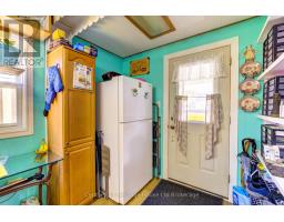 38 SANDERSON STREET - 7