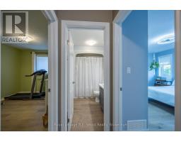 44 COLIN AVENUE - 14