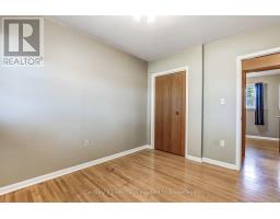 1009 WARWICK STREET - 18