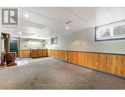 1009 WARWICK STREET - 19