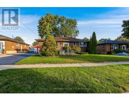 1009 WARWICK STREET - 3