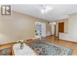 1009 WARWICK STREET - 7