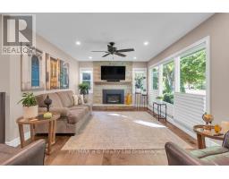 16 CHARLOTTE AVENUE - 10