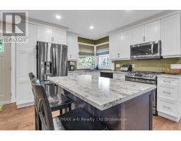 16 CHARLOTTE AVENUE - 14