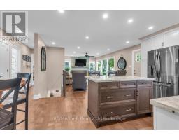 16 CHARLOTTE AVENUE - 16