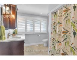 16 CHARLOTTE AVENUE - 17