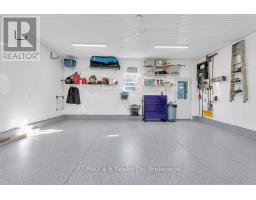16 CHARLOTTE AVENUE - 30