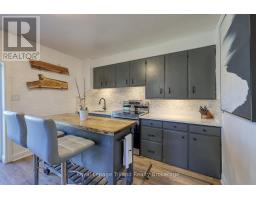 661 HENRY STREET - 12