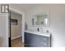 661 HENRY STREET - 15