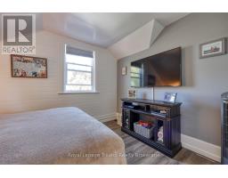 661 HENRY STREET - 19