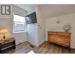 661 HENRY STREET - 21