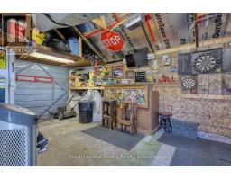 661 HENRY STREET - 23