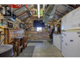 661 HENRY STREET - 24