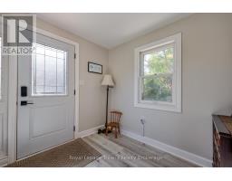 661 HENRY STREET - 3