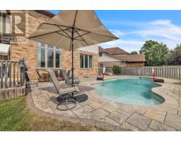 10 WESTVIEW COURT - 37