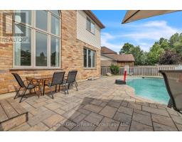 10 WESTVIEW COURT - 38