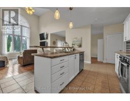 10 WESTVIEW COURT - 6