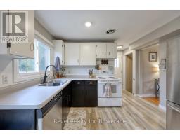 1011B VANIER AVENUE - 12