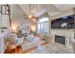 706 FRONTENAC CRESCENT - 12