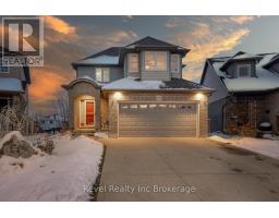 706 FRONTENAC CRESCENT - 2