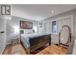 706 FRONTENAC CRESCENT - 24